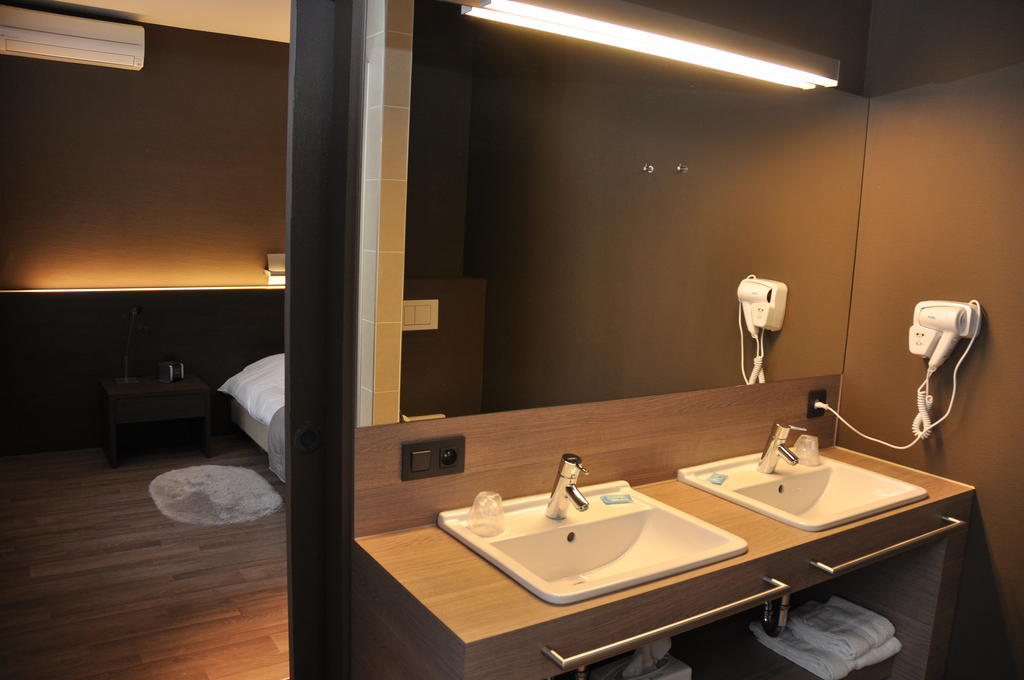 אאודנרדה Hotel De Zalm מראה חיצוני תמונה